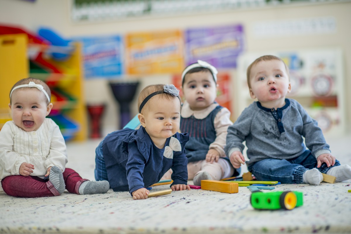dzieci w żłobku